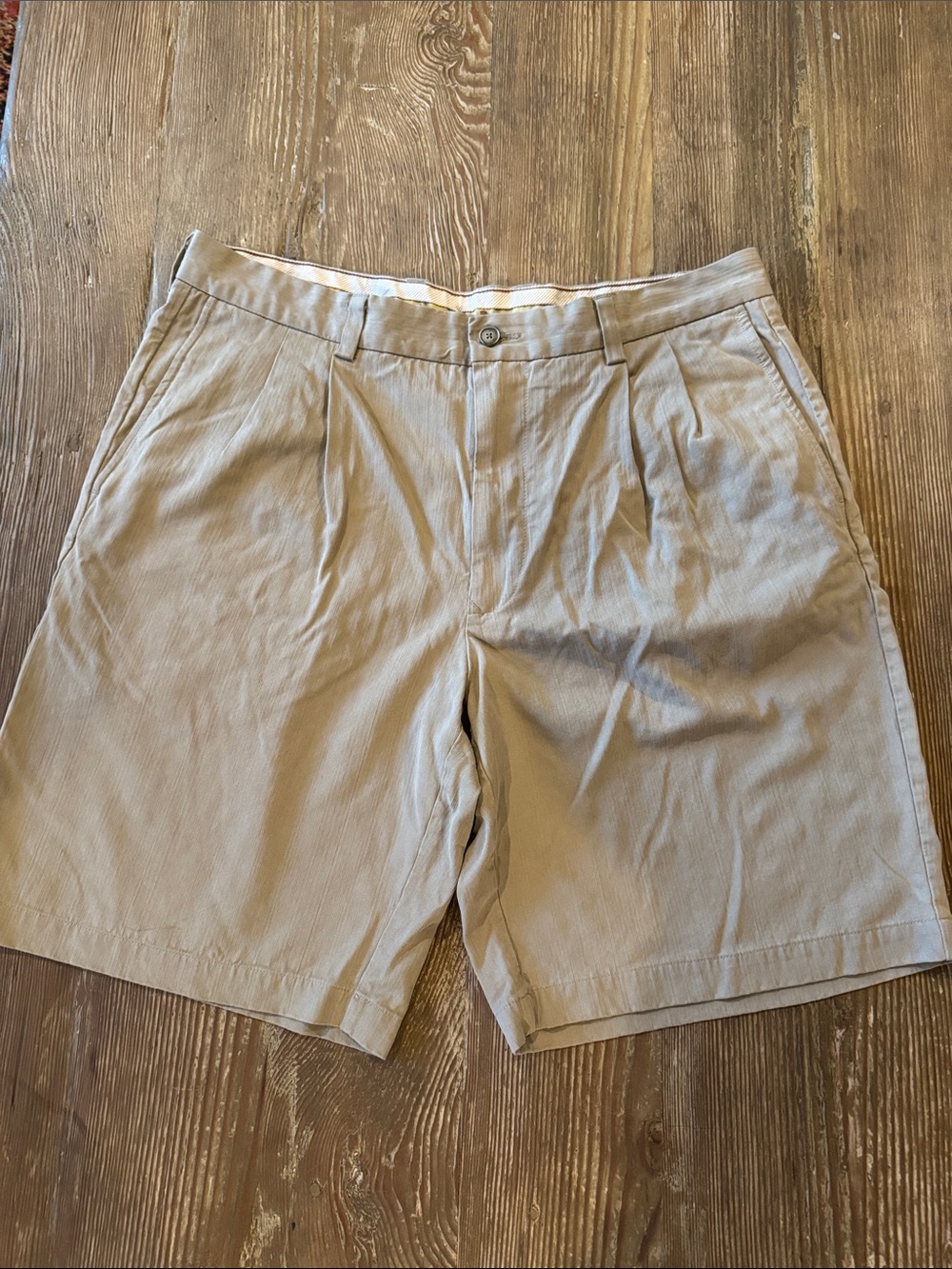 Tommy Bahama silk blend Light Khaki Flat Front Shorts